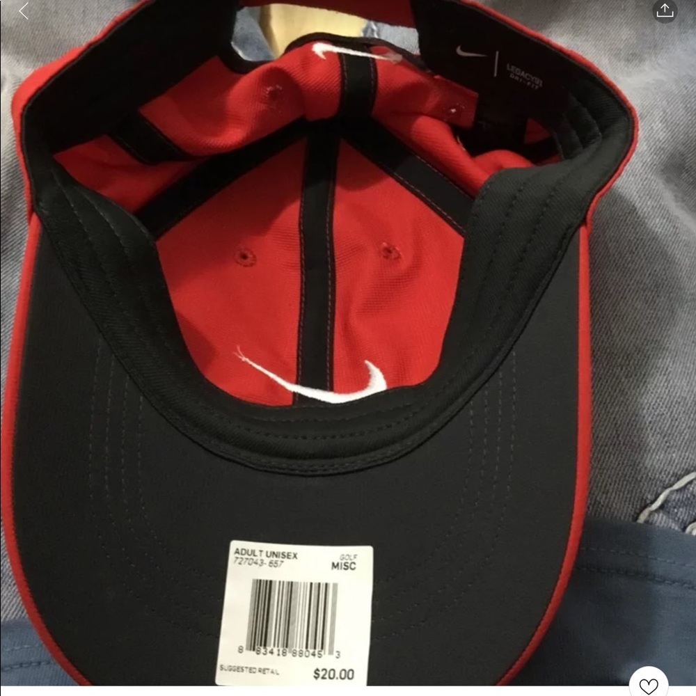 Red Nike hat NWT